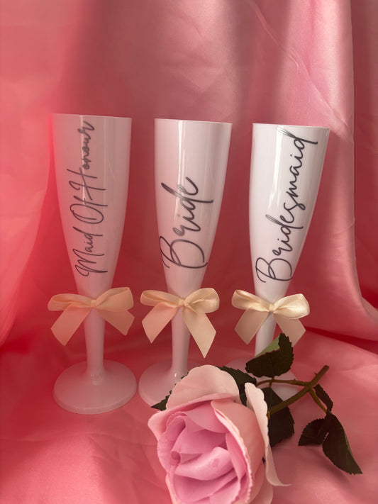 Set of 3 plastic wedding flutes
